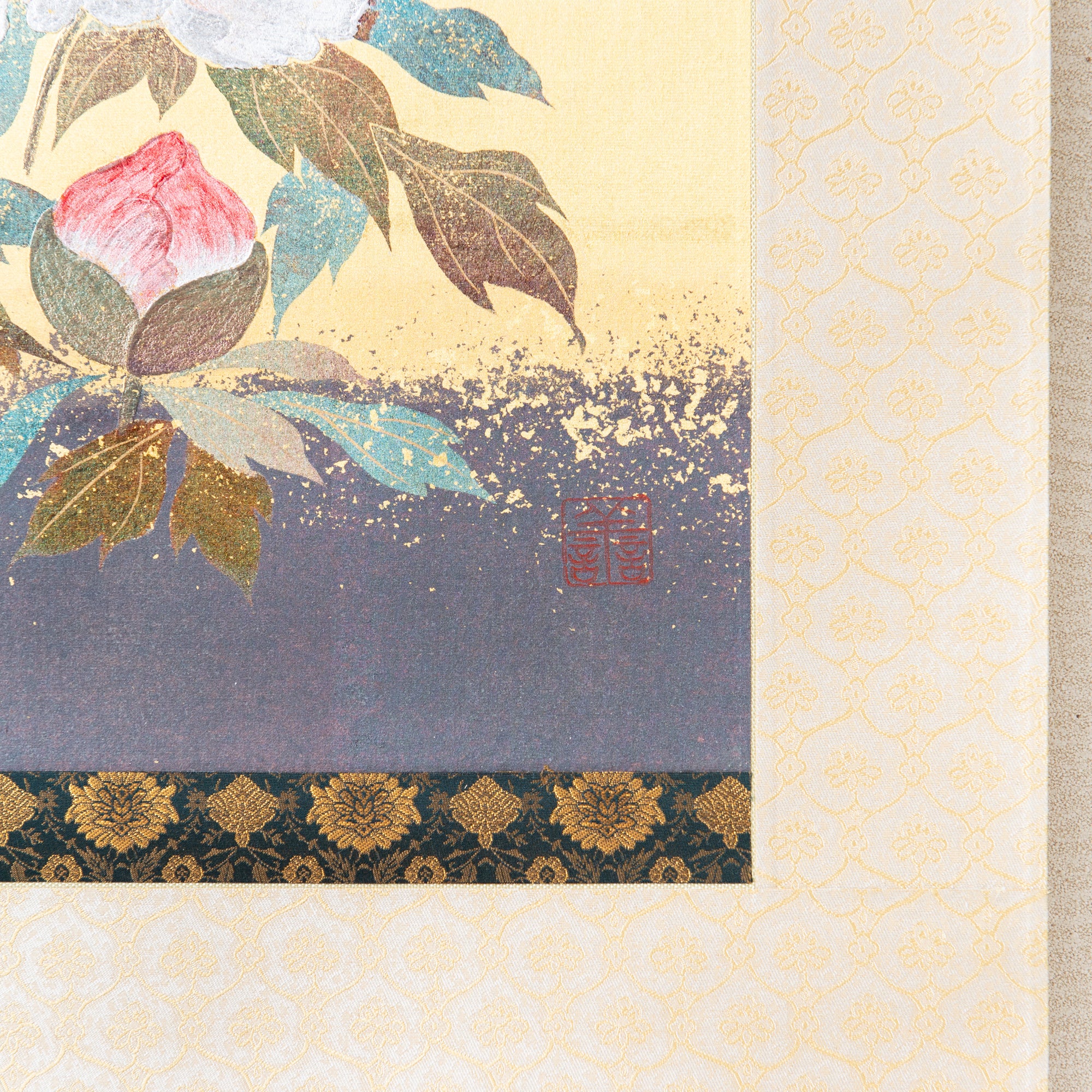 Gold Leaf Craft: Auspicious Peony / Kakejiku Hanging Scroll