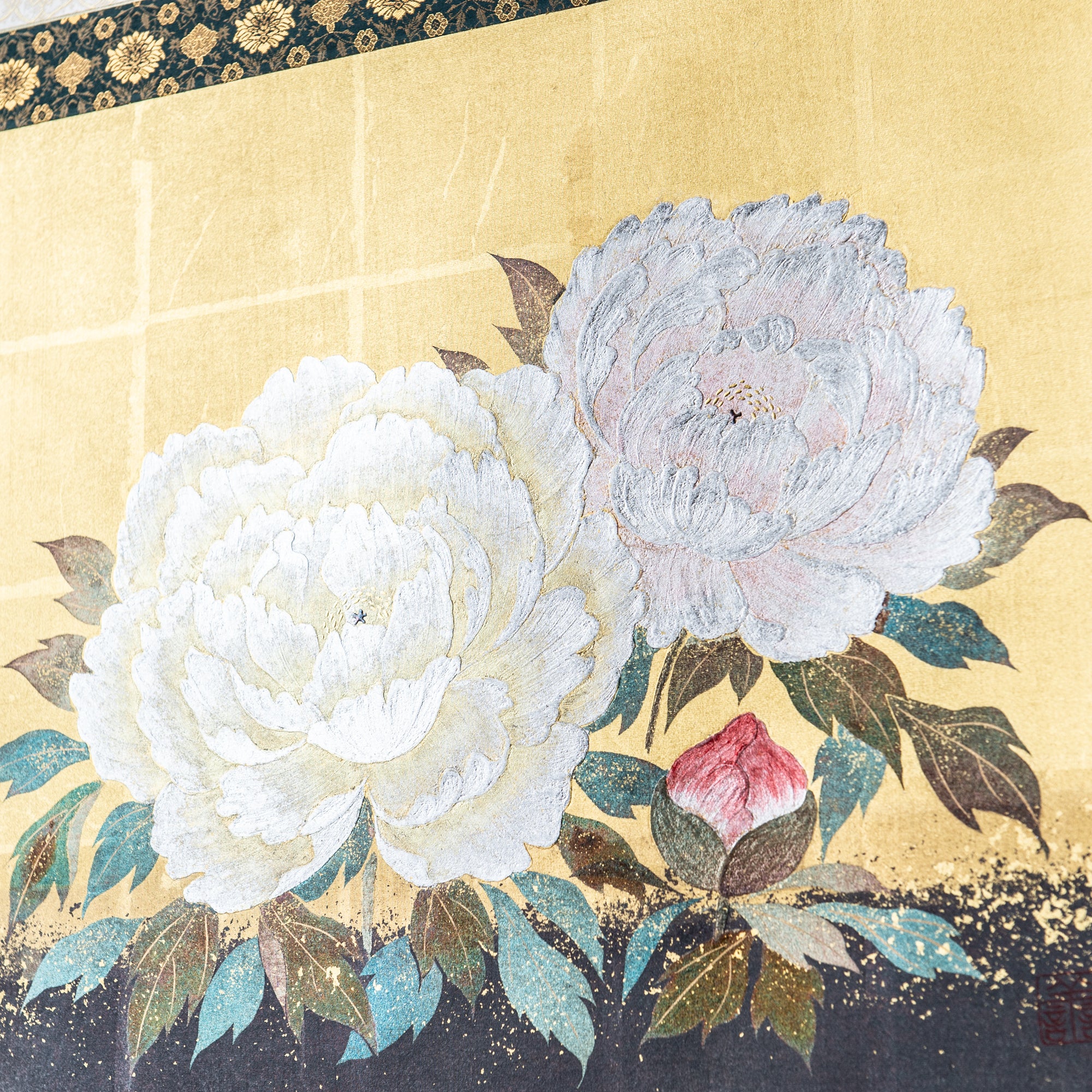 Gold Leaf Craft: Auspicious Peony / Kakejiku Hanging Scroll