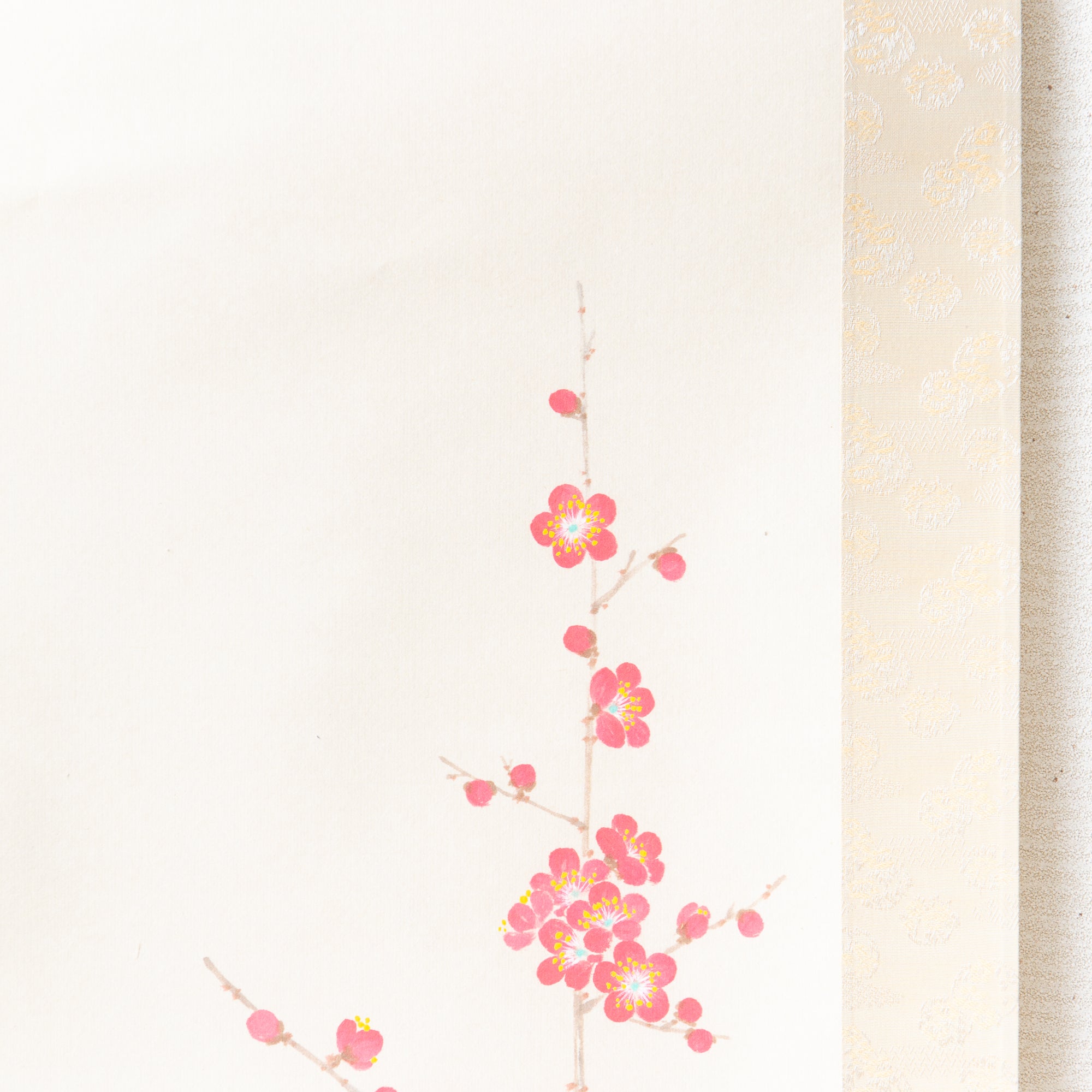 Red Plum Blossoms with Warbler / Kakejiku Hanging Scroll