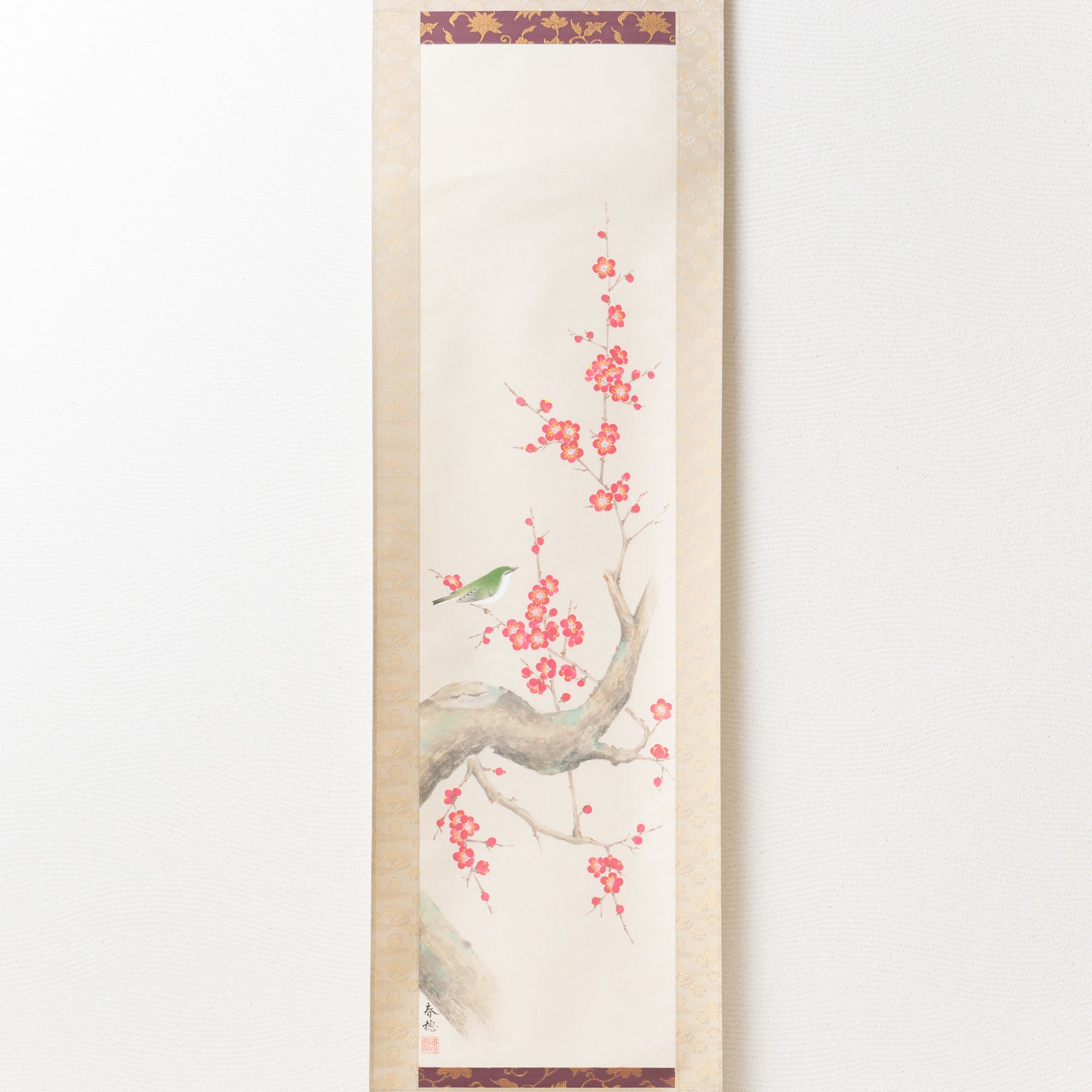 Red Plum Blossoms with Warbler / Kakejiku Hanging Scroll